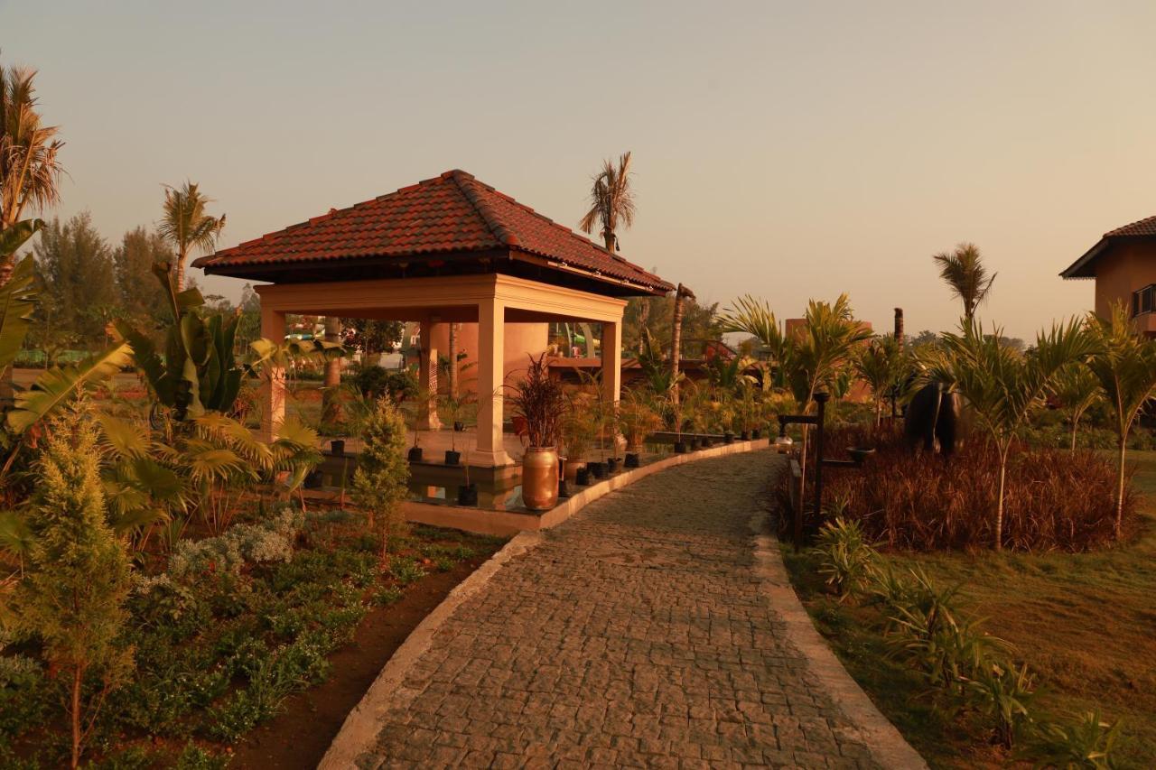 Hotel The Pench International Khawāsa Exterior foto