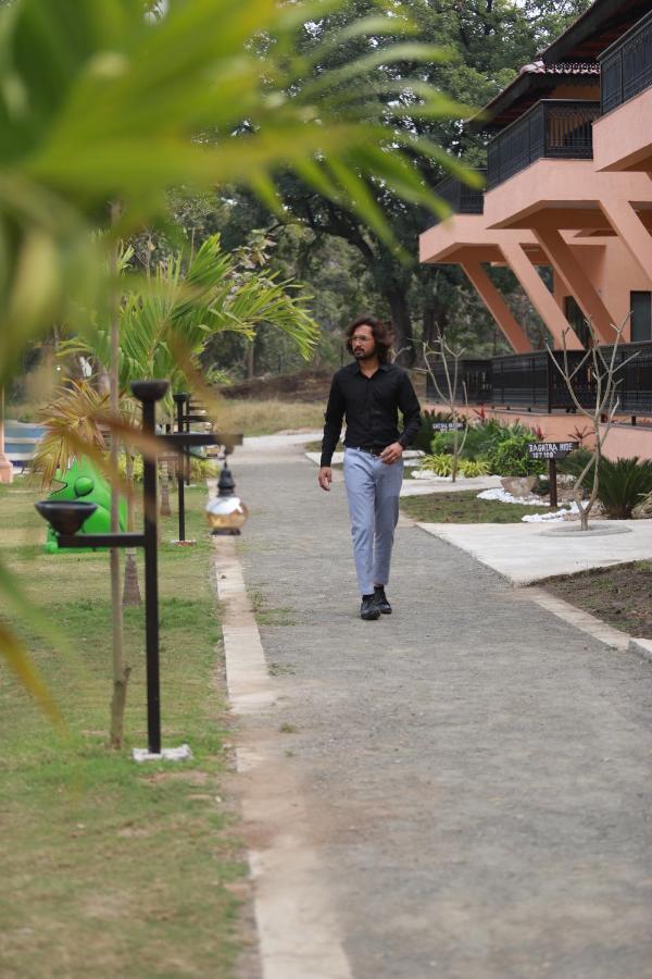 Hotel The Pench International Khawāsa Exterior foto