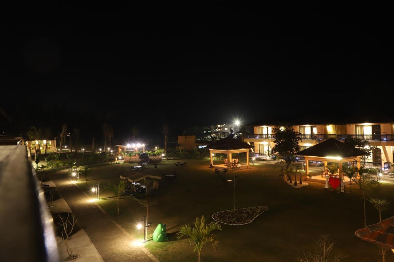 Hotel The Pench International Khawāsa Exterior foto
